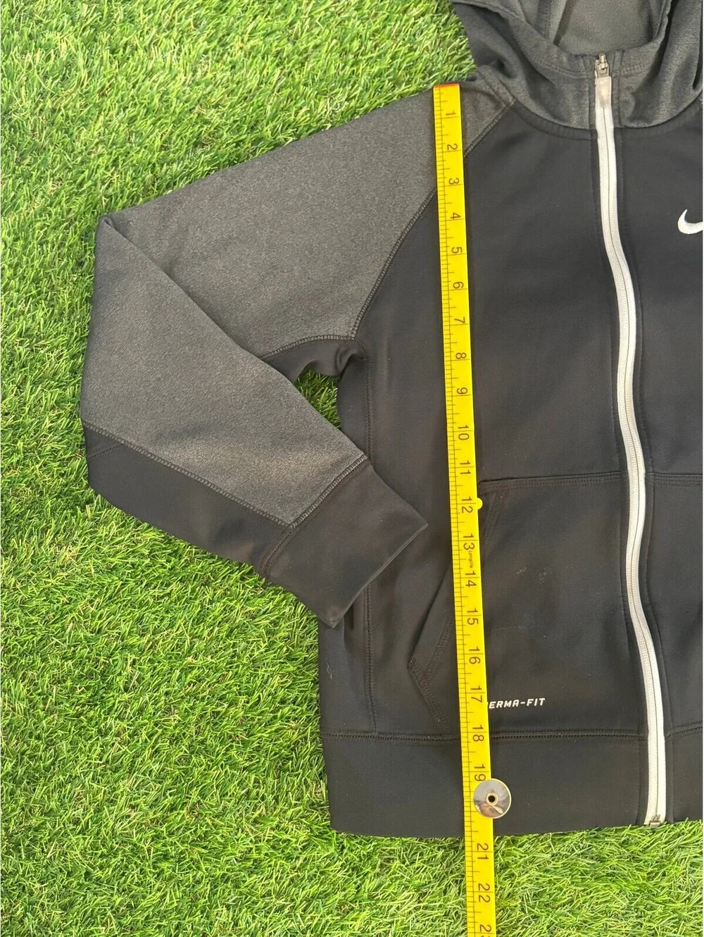 Vintage Nike Therma-Fit Black and Gray Hoodie, Men's L